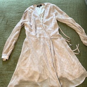 Size S Lulu's dress, long slit sleeve, V neck